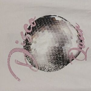 CARE TUCKER NWT Marlie Tee Disco Queen T-Shirt Size Medium White Retro Y2K Boxy